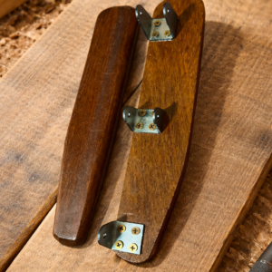 Braços de madeira cadeira alta